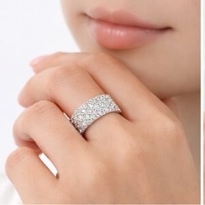 Pavé Crystal Wide Band Ring Silver Tone Size 6.5